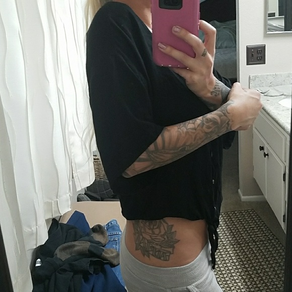 Button up top - Picture 3 of 4